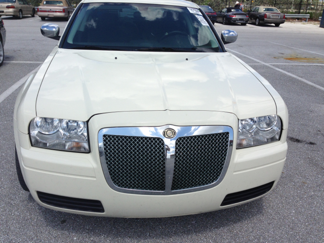 Chrysler 300 2009 photo 2