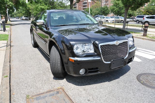 Chrysler 300 2009 photo 2