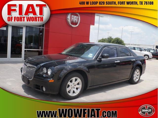 Chrysler 300 2010 photo 2