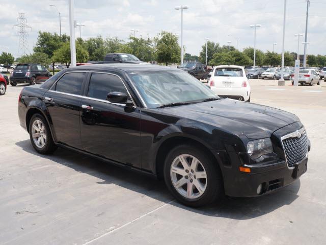 Chrysler 300 2010 photo 4