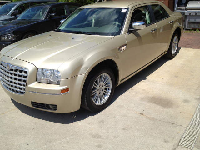 Chrysler 300 2010 photo 1