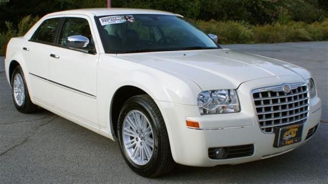 Chrysler 300 2010 photo 1