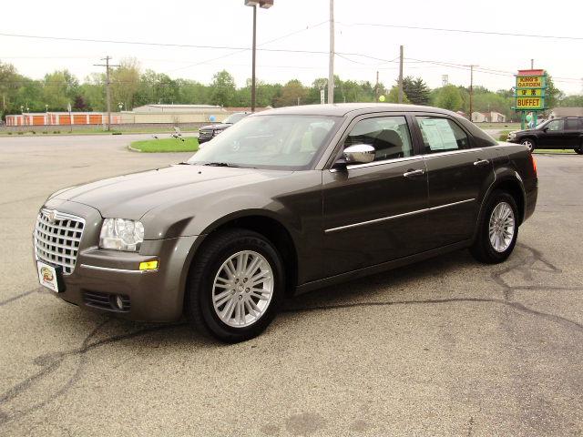 Chrysler 300 2010 photo 5