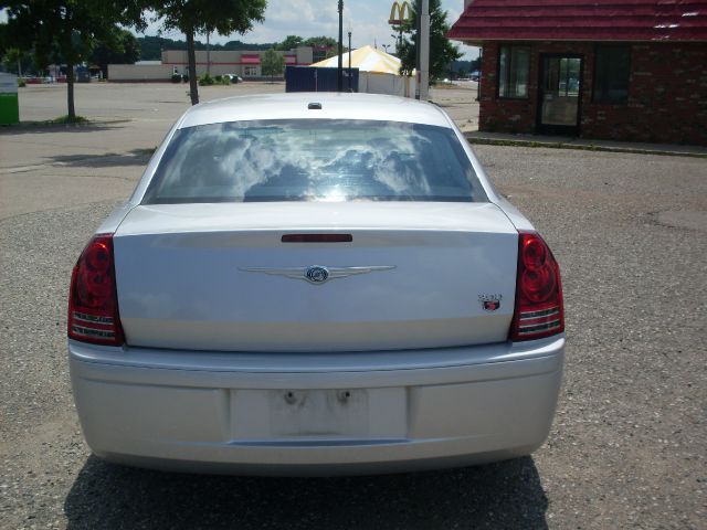 Chrysler 300 2010 photo 1