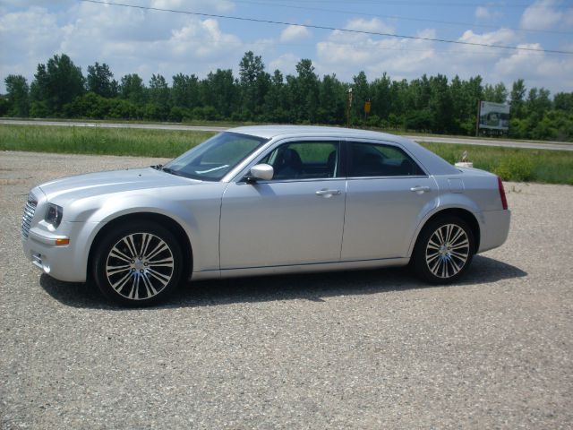 Chrysler 300 2010 photo 3