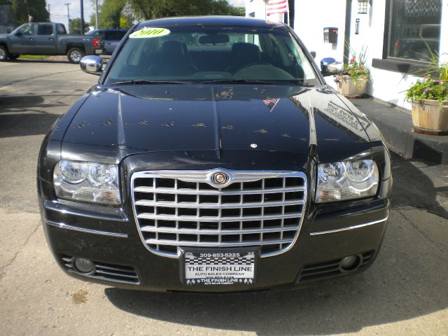 Chrysler 300 2010 photo 8