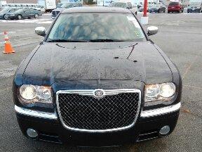 Chrysler 300 2010 photo 2