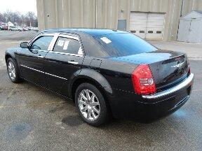 Chrysler 300 2010 photo 3