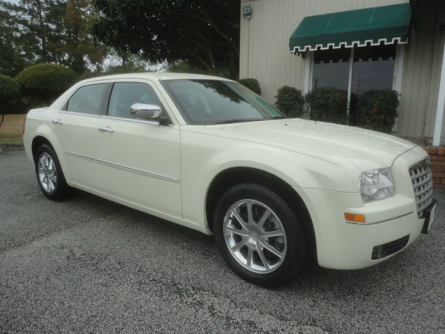 Chrysler 300 2010 photo 4