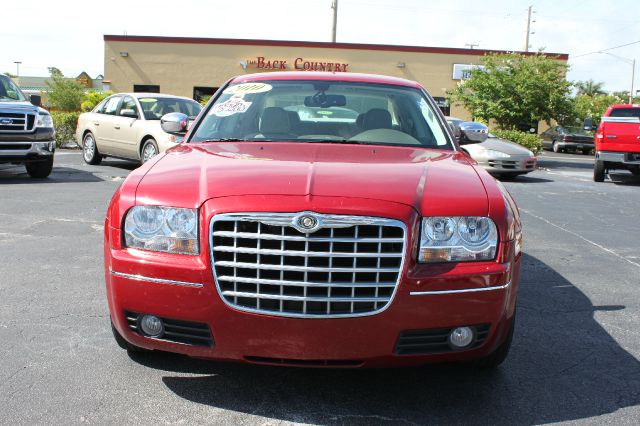 Chrysler 300 2010 photo 11