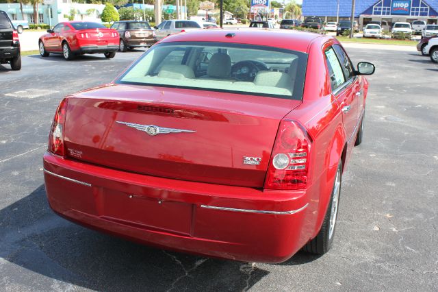 Chrysler 300 2010 photo 17