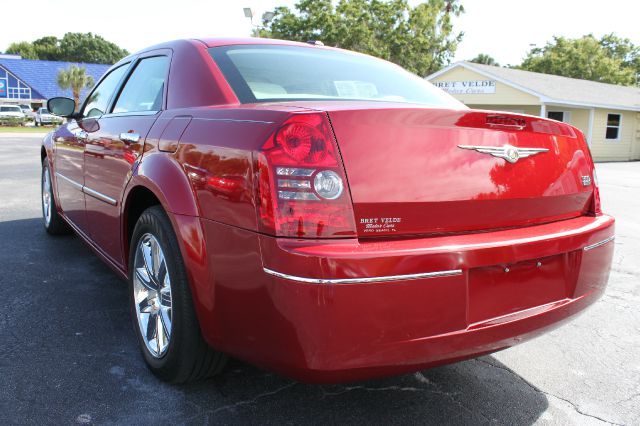 Chrysler 300 2010 photo 20