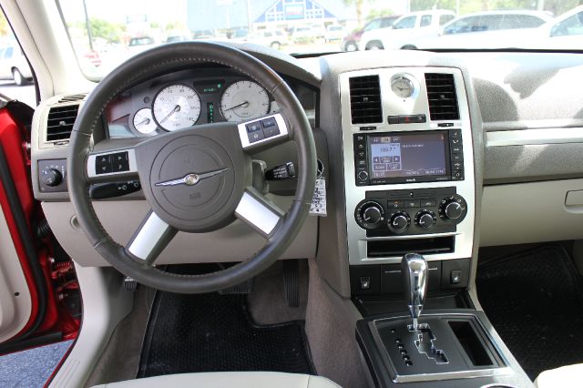 Chrysler 300 2010 photo 4