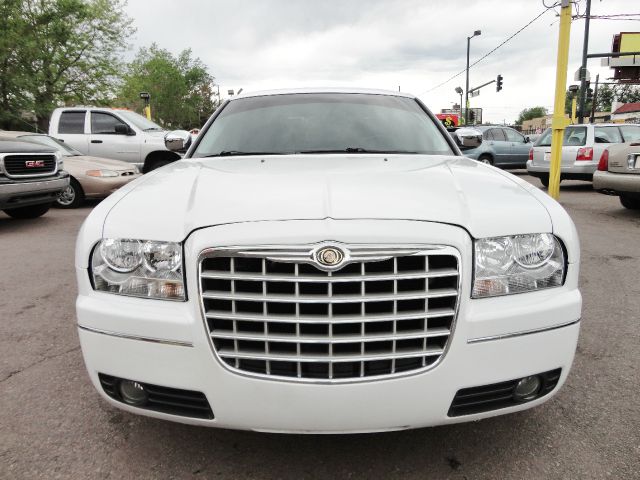 Chrysler 300 2010 photo 19