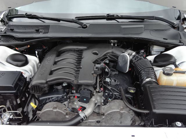 Chrysler 300 2010 photo 5