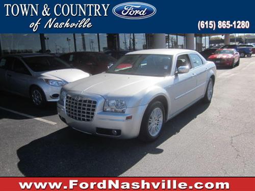 Chrysler 300 2010 photo 0