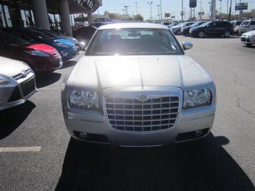 Chrysler 300 2010 photo 1