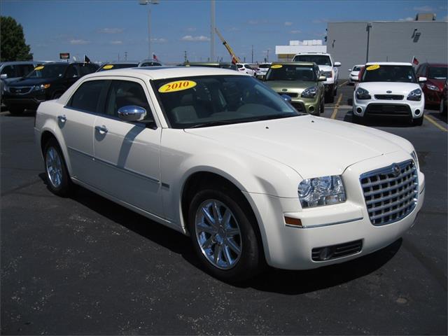 Chrysler 300 2010 photo 4