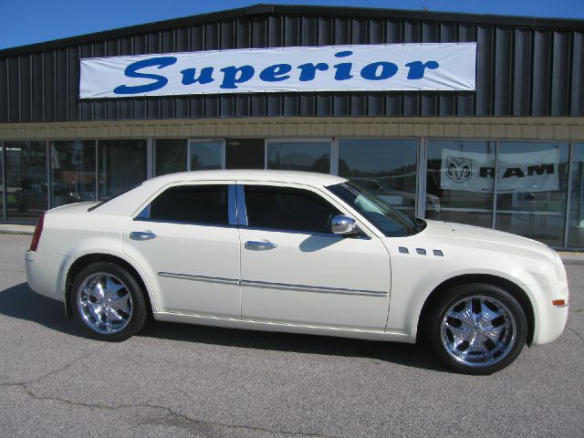 Chrysler 300 2010 photo 3