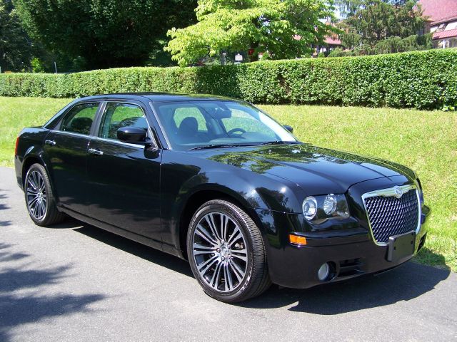 Chrysler 300 2010 photo 1