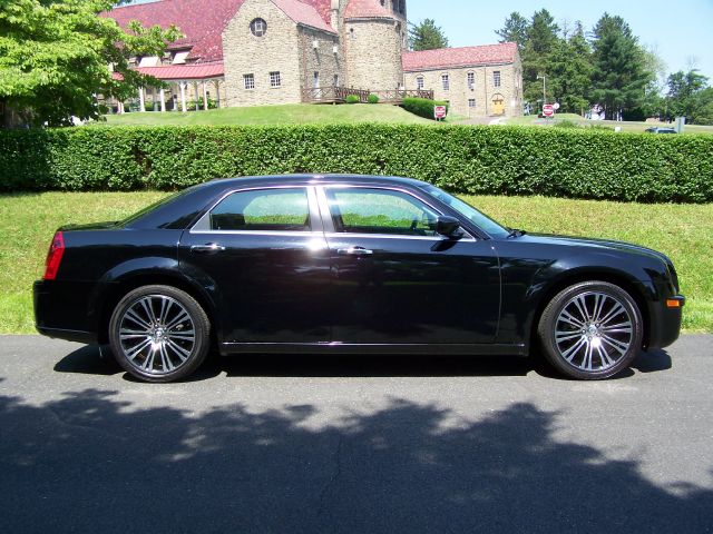 Chrysler 300 2010 photo 4