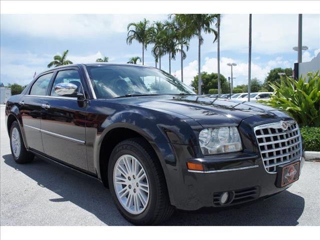 Chrysler 300 2010 photo 4