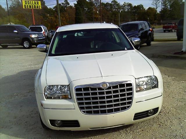 Chrysler 300 2010 photo 2