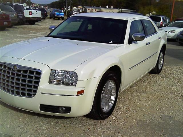 Chrysler 300 2010 photo 3