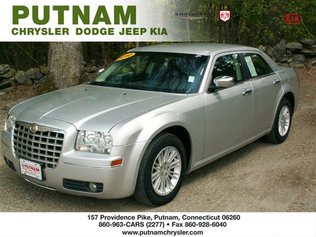 Chrysler 300 2010 photo 3