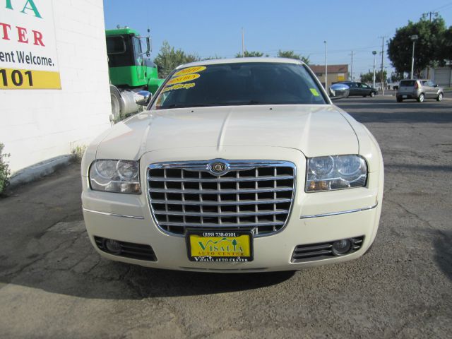 Chrysler 300 2010 photo 16