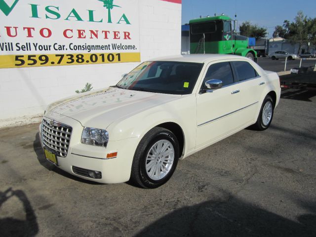 Chrysler 300 2010 photo 17