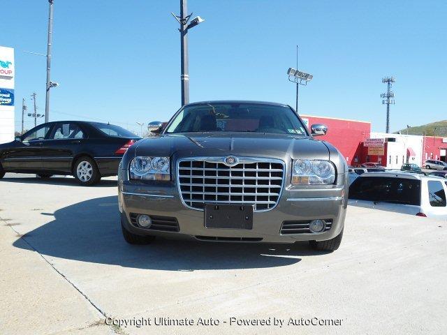 Chrysler 300 2010 photo 1