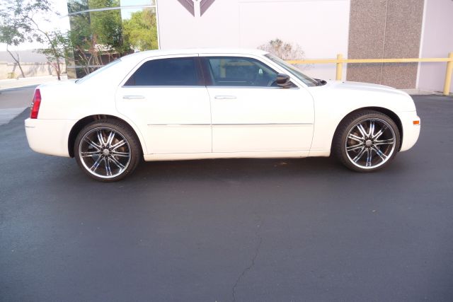 Chrysler 300 2010 photo 1