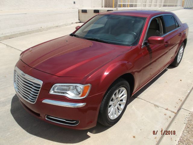 Chrysler 300 2011 photo 11