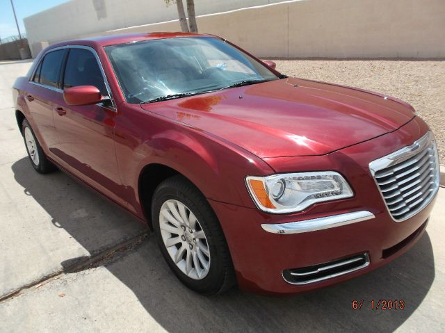 Chrysler 300 2011 photo 14