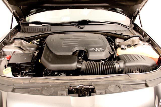 Chrysler 300 2011 photo 1