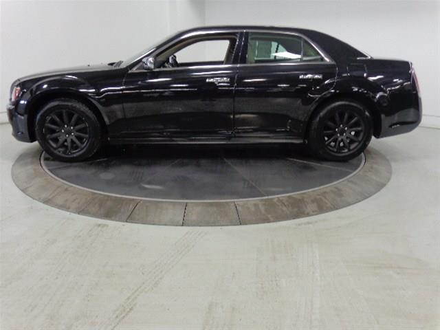 Chrysler 300 2011 photo 1