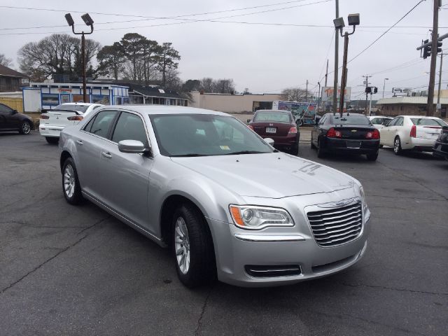 Chrysler 300 2012 photo 4