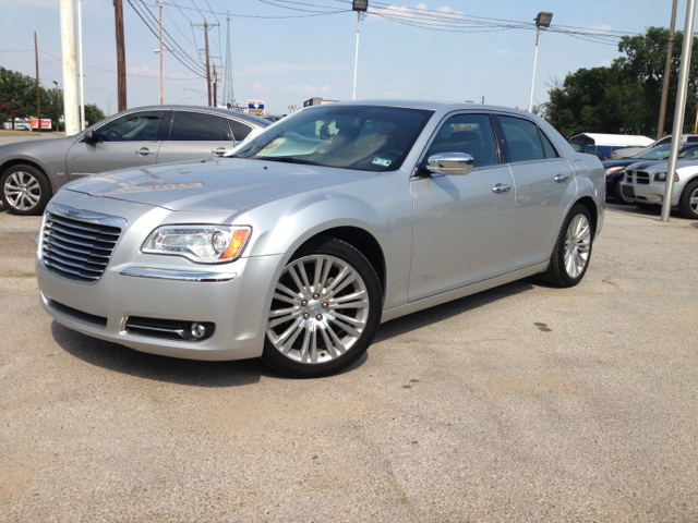 Chrysler 300 2012 photo 1