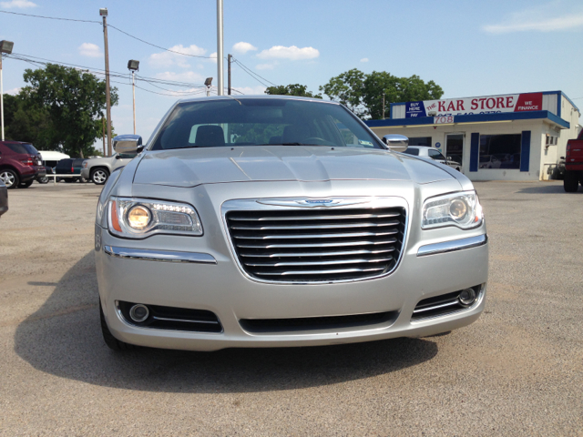 Chrysler 300 2012 photo 4