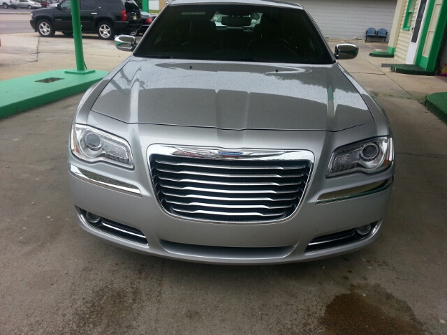 Chrysler 300 2012 photo 4