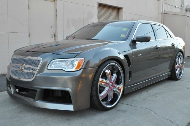 Chrysler 300 2012 photo 4