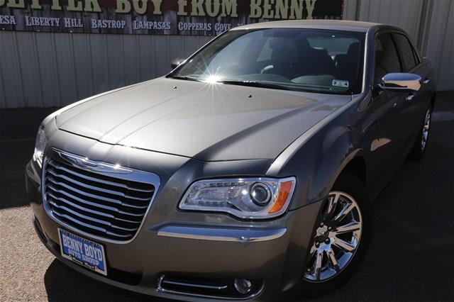 Chrysler 300 2012 photo 1