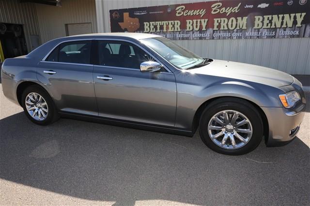 Chrysler 300 2012 photo 12