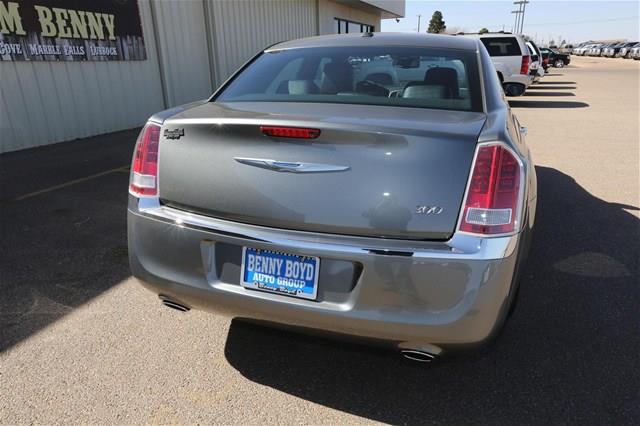 Chrysler 300 2012 photo 5