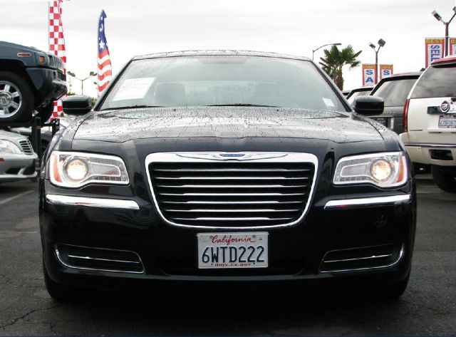 Chrysler 300 2012 photo 4