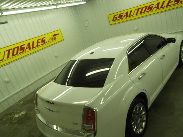 Chrysler 300 2012 photo 1