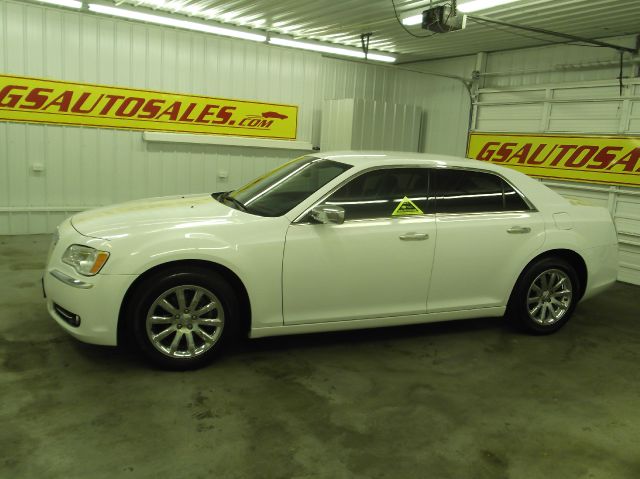 Chrysler 300 2012 photo 10