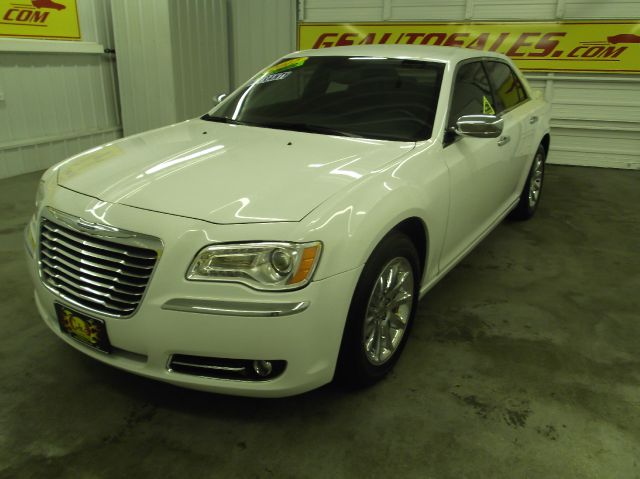 Chrysler 300 2012 photo 15