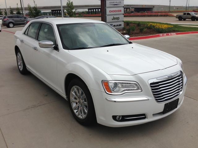 Chrysler 300 SLT 25 Sedan